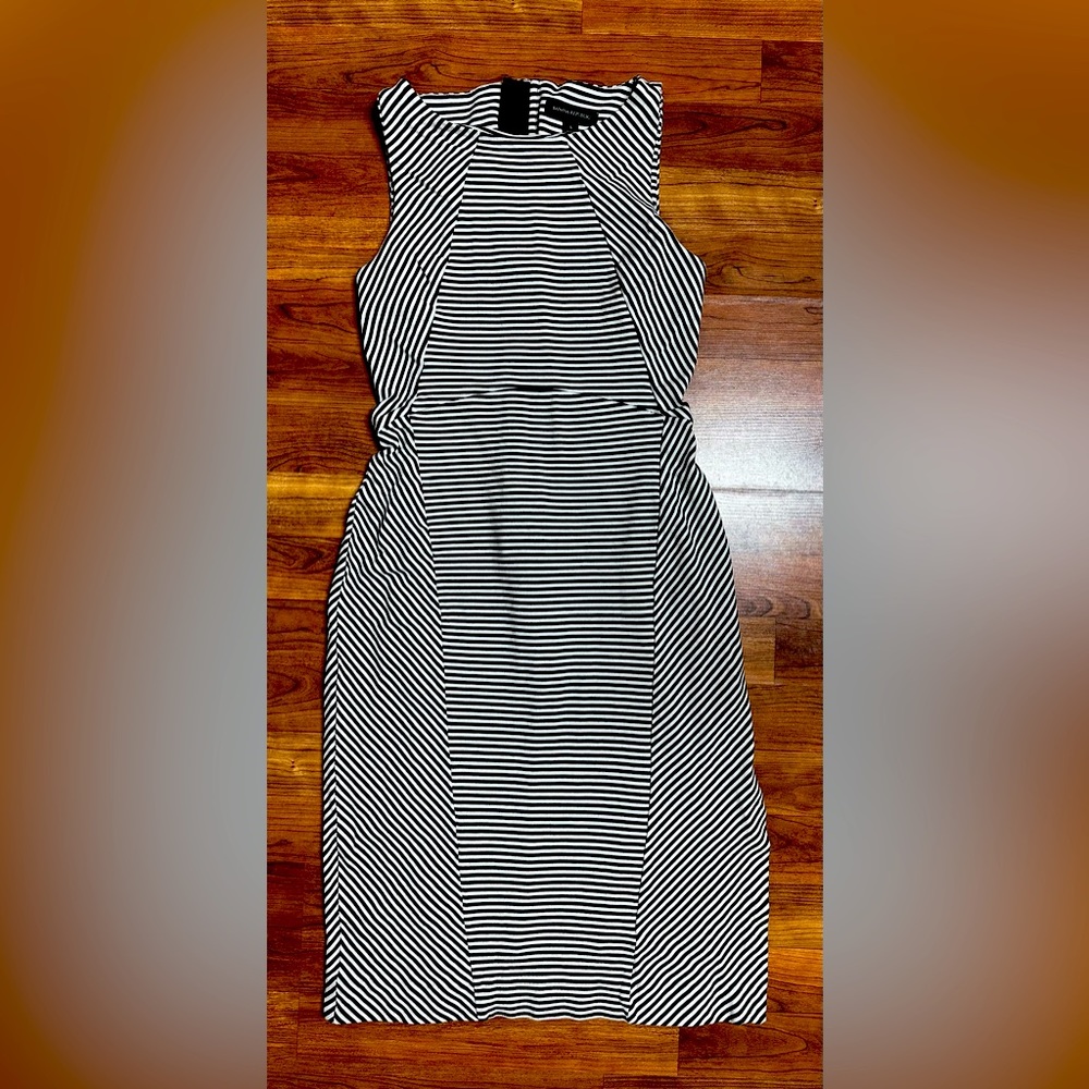Banana Republic Black and White striped Ponte Dress size 8